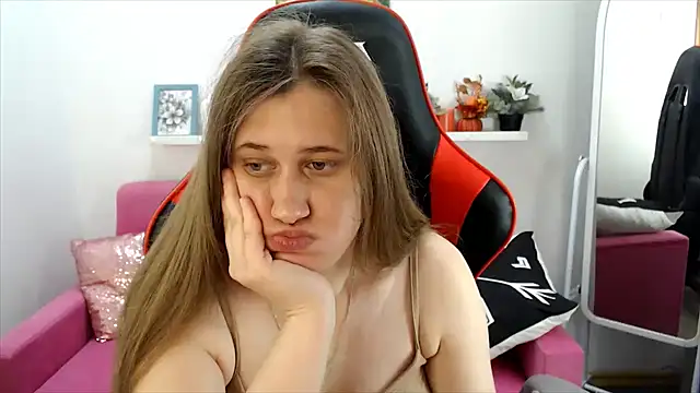 Lucky Lana online show from July 8, 2026, 3:22 am
