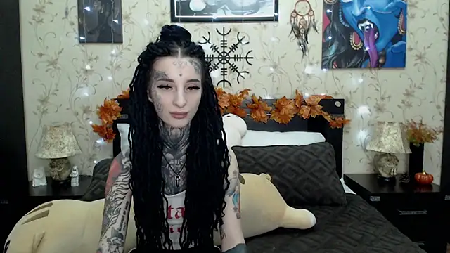 Velvetbat online show from November 24, 2025, 7:08 am