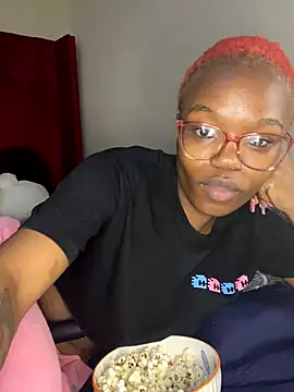 YummyMelanin117 online show from September 25, 2025, 6:22 pm