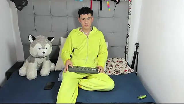 Snapshot of jeims_hotboy chatting on October 12, 2025, 8:02 am jeims hotboy online show from October 12, 2025, 8:02 am