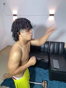 Snapshot of samxx_muscle chatting on May 4, 2026, 4:03 pm samxx muscle online show from May 4, 2026, 4:03 pm