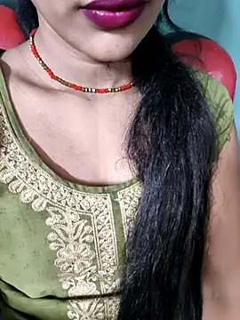 Snapshot of Eshwari_Chopra chatting on May 2, 2026, 5:18 pm Eshwari Chopra online show from May 2, 2026, 5:18 pm