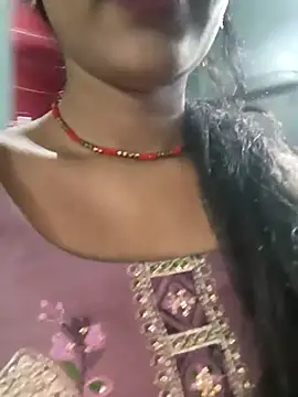 Snapshot of Eshwari_Chopra chatting on May 4, 2026, 2:18 am Eshwari Chopra online show from May 4, 2026, 2:18 am