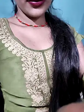 Snapshot of Eshwari_Chopra chatting on May 6, 2026, 6:19 am Eshwari Chopra online show from May 6, 2026, 6:19 am
