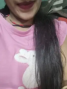Snapshot of Eshwari_Chopra chatting on May 29, 2026, 4:27 pm Eshwari Chopra online show from May 29, 2026, 4:27 pm