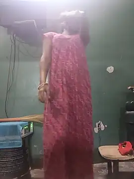 Snapshot of Eshwari_Chopra chatting on June 11, 2026, 12:32 am Eshwari Chopra online show from June 11, 2026, 12:32 am