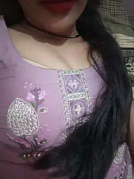 Snapshot of Eshwari_Chopra chatting on July 31, 2026, 12:04 pm Eshwari Chopra online show from July 31, 2026, 12:04 pm