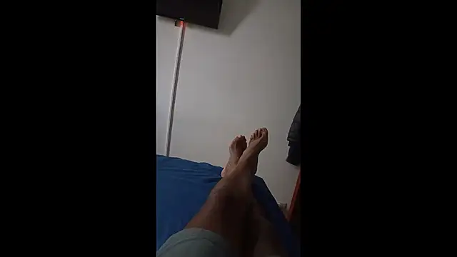 Snapshot of Bigmaumau54 chatting on September 18, 2025, 8:33 pm Bigmaumau54 online show from September 18, 2025, 8:33 pm