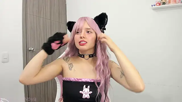 ImBunnyNova online show from June 18, 2026, 1:17 am