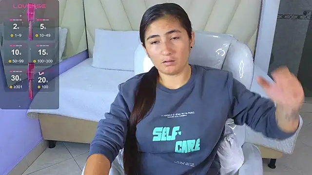 Snapshot of Katha03_ chatting on November 10, 2025, 8:08 pm Katha03 online show from November 10, 2025, 8:08 pm