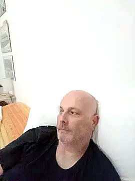 Alexis Bull online show from April 24, 2026, 1:13 pm