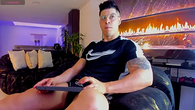 Lukas Green online show from April 27, 2026, 7:01 pm