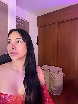 ArianaReynoldss online show from June 15, 2026, 9:55 am