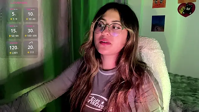 Snapshot of emma__bell_ chatting on September 8, 2025, 11:26 pm emma bell online show from September 8, 2025, 11:26 pm