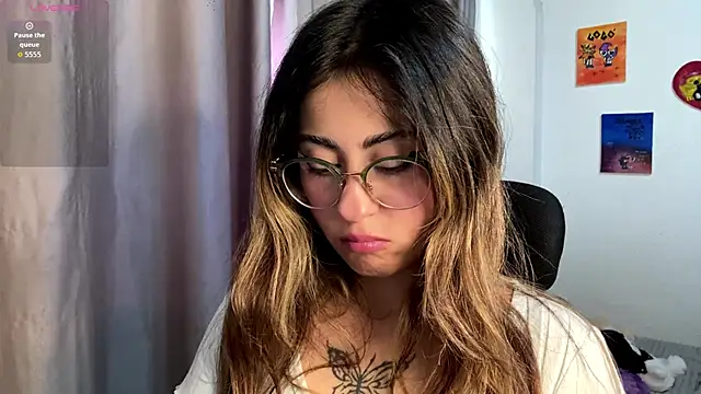 Snapshot of emma__bell_ chatting on October 8, 2025, 9:12 pm emma bell online show from October 8, 2025, 9:12 pm