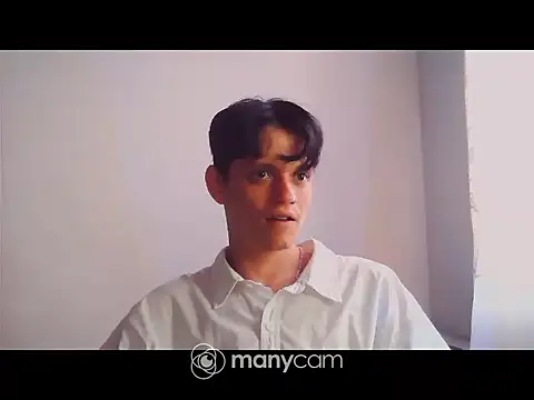 santihot089 online show from December 20, 2025, 9:00 pm