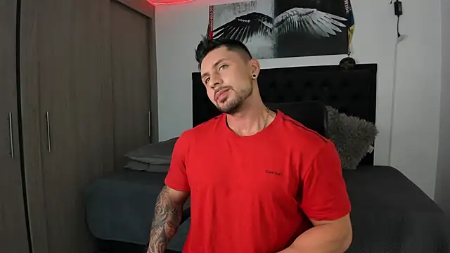 Snapshot of santi_aesthetic chatting on March 23, 2025, 3:43 am santi aesthetic online show from March 23, 2025, 3:43 am