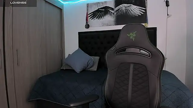 Snapshot of santi_aesthetic chatting on September 23, 2025, 3:42 am santi aesthetic online show from September 23, 2025, 3:42 am