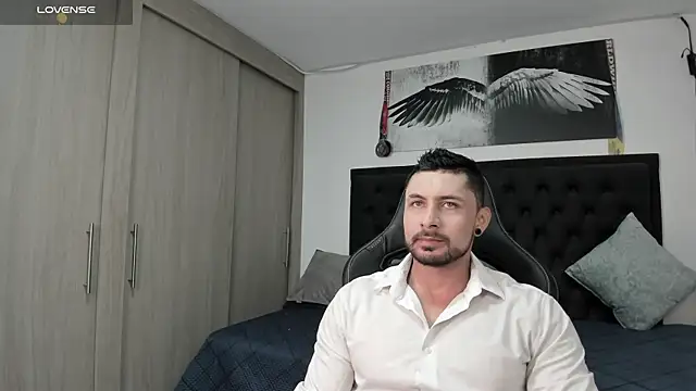 Snapshot of santi_aesthetic chatting on September 26, 2025, 2:48 am santi aesthetic online show from September 26, 2025, 2:48 am