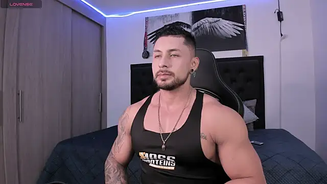 Snapshot of santi_aesthetic chatting on October 1, 2025, 2:39 am santi aesthetic online show from October 1, 2025, 2:39 am