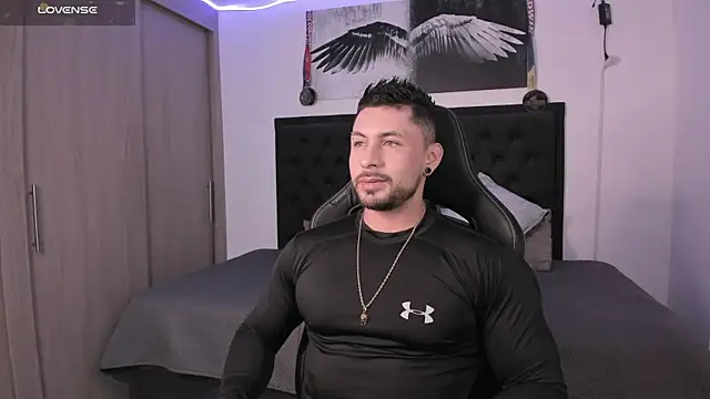 Snapshot of santi_aesthetic chatting on October 24, 2025, 3:36 am santi aesthetic online show from October 24, 2025, 3:36 am