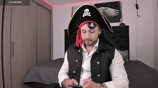 Snapshot of santi_aesthetic chatting on November 1, 2025, 12:56 am santi aesthetic online show from November 1, 2025, 12:56 am