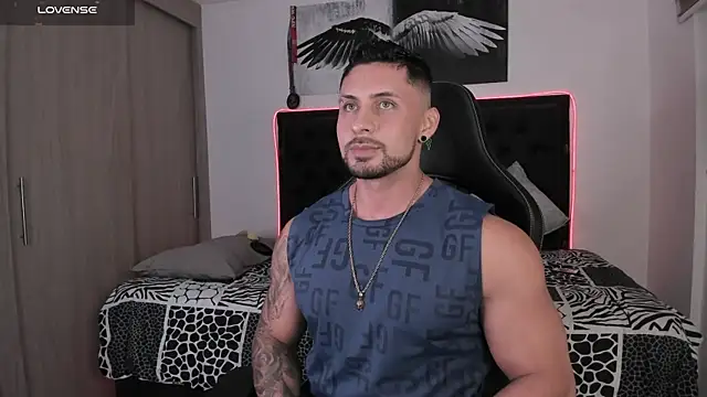 Snapshot of santi_aesthetic chatting on June 21, 2026, 2:47 am santi aesthetic online show from June 21, 2026, 2:47 am