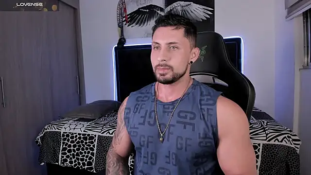 Snapshot of santi_aesthetic chatting on July 2, 2026, 3:23 am santi aesthetic online show from July 2, 2026, 3:23 am