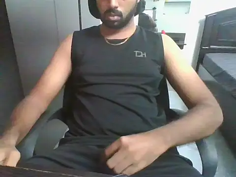 lovelyakash69 online show from March 14, 2026, 5:57 am