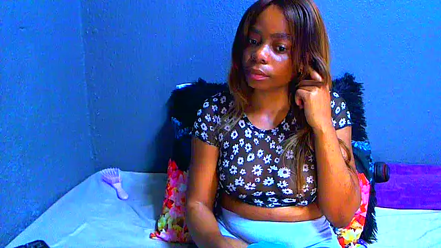 Snapshot of SMALLBOOBSXX chatting on June 12, 2026, 5:39 am SMALLBOOBSXX online show from June 12, 2026, 5:39 am
