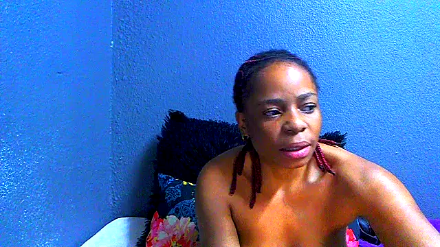 Snapshot of SMALLBOOBSXX chatting on July 22, 2026, 5:32 am SMALLBOOBSXX online show from July 22, 2026, 5:32 am