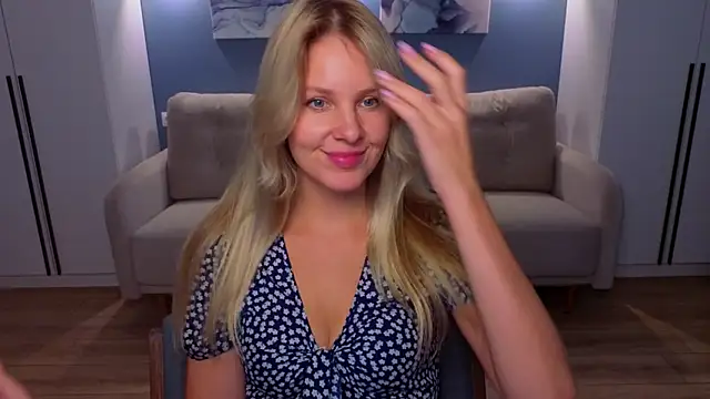 Snapshot of MelanieBennett chatting on July 14, 2026, 8:41 am MelanieBennett online show from July 14, 2026, 8:41 am