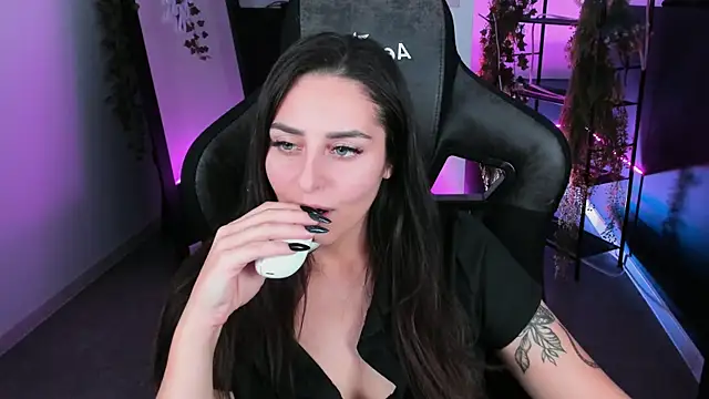 Snapshot of ValeriiMills chatting on October 25, 2025, 2:56 pm ValeriiMills online show from October 25, 2025, 2:56 pm