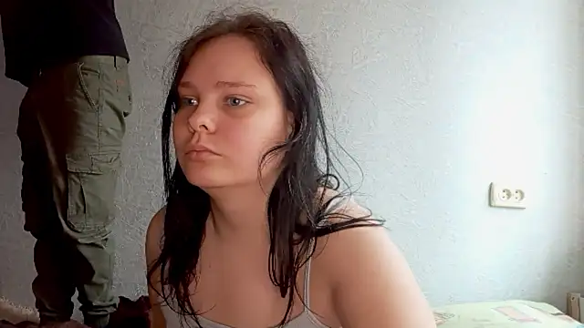 SweetPiggyx online show from May 1, 2026, 9:58 am