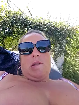 chupasexy online show from July 28, 2026, 1:21 pm