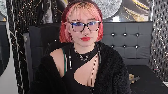 Snapshot of Cerecitaa02_ chatting on July 22, 2026, 10:56 pm Cerecitaa02 online show from July 22, 2026, 10:56 pm