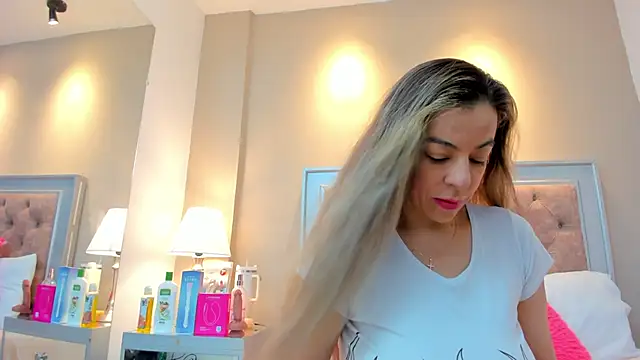 AlexaStorrm online show from November 18, 2025, 4:28 am