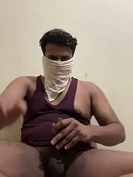 Hunkk28 online show from March 18, 2026, 12:19 pm