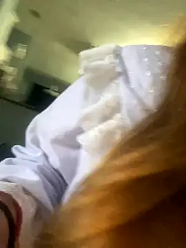 Snapshot of bankruptbabe chatting on December 2, 2025, 4:40 am bankruptbabe online show from December 2, 2025, 4:40 am