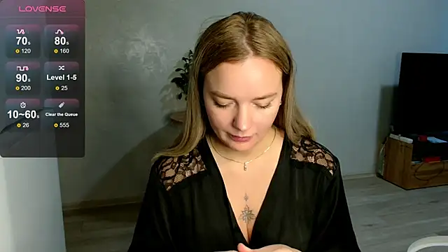 Snapshot of Eva___forever chatting on October 27, 2025, 1:09 am Eva forever online show from October 27, 2025, 1:09 am