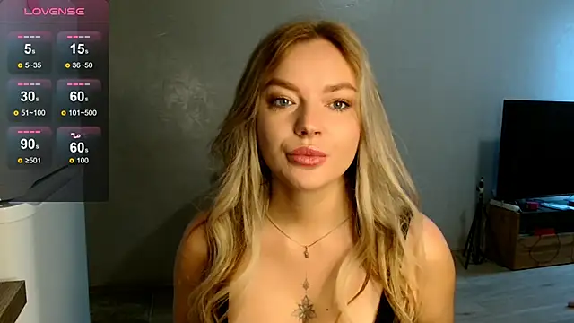 Snapshot of Eva___forever chatting on October 30, 2025, 3:08 am Eva forever online show from October 30, 2025, 3:08 am