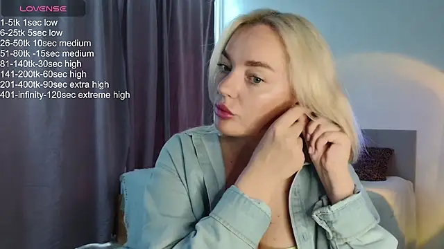 Snapshot of Eva___forever chatting on June 23, 2026, 9:29 am Eva forever online show from June 23, 2026, 9:29 am