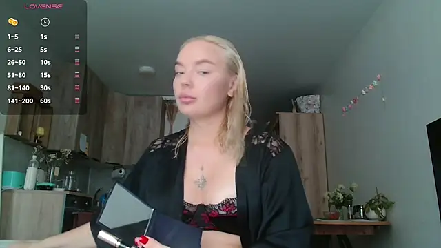 Snapshot of Eva___forever chatting on July 8, 2026, 5:01 am Eva forever online show from July 8, 2026, 5:01 am