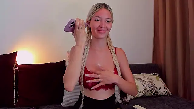 Melisa Sun  online show from February 28, 2026, 2:56 am