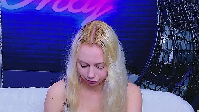 AlessiaCroft online show from April 23, 2026, 4:03 am