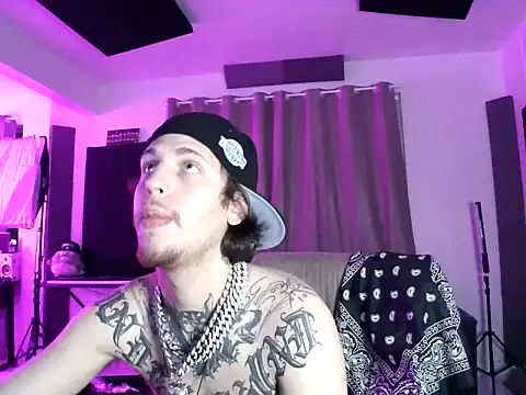 Snapshot of bigrosa21cm chatting on November 20, 2025, 11:15 pm bigrosa21cm online show from November 20, 2025, 11:15 pm