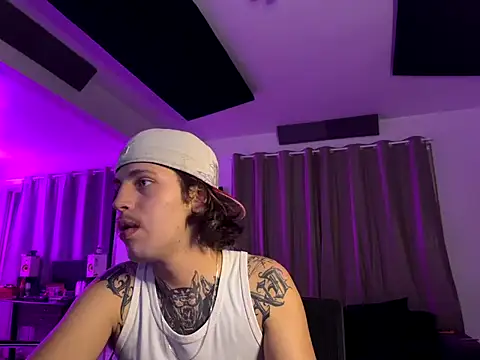 Snapshot of bigrosa21cm chatting on January 10, 2026, 11:09 pm bigrosa21cm online show from January 10, 2026, 11:09 pm