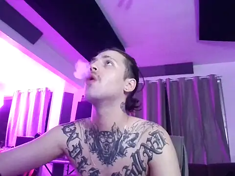 Snapshot of bigrosa21cm chatting on March 22, 2026, 7:23 am bigrosa21cm online show from March 22, 2026, 7:23 am