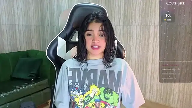 Snapshot of clementine_t chatting on October 25, 2025, 12:23 pm clementine t online show from October 25, 2025, 12:23 pm