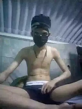 Snapshot of HannanKhan25 chatting on October 31, 2025, 1:01 pm HannanKhan25 online show from October 31, 2025, 1:01 pm